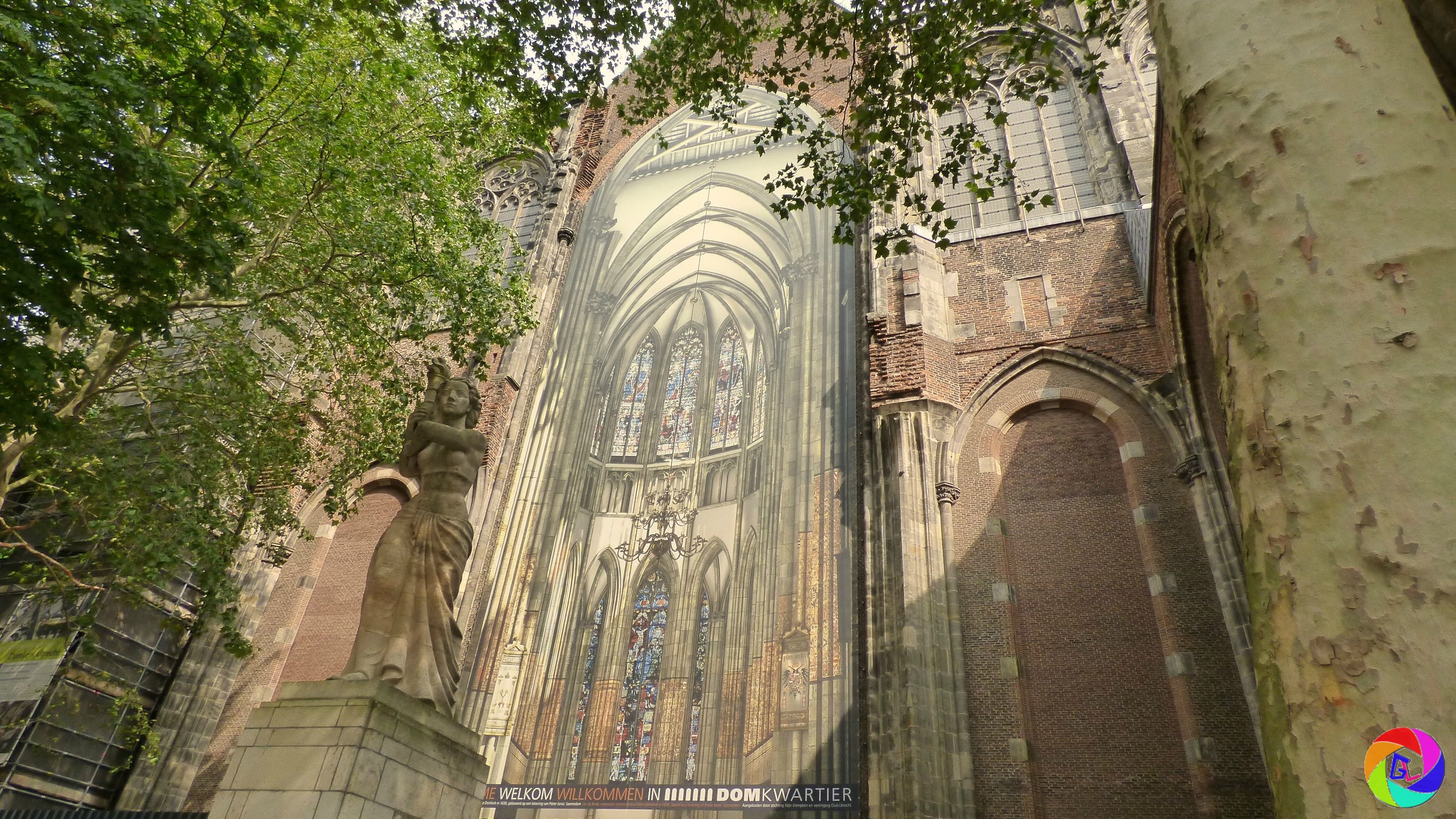 Central part of Cathedral collapsed in storm in 17th Century, brick wall built across gap
